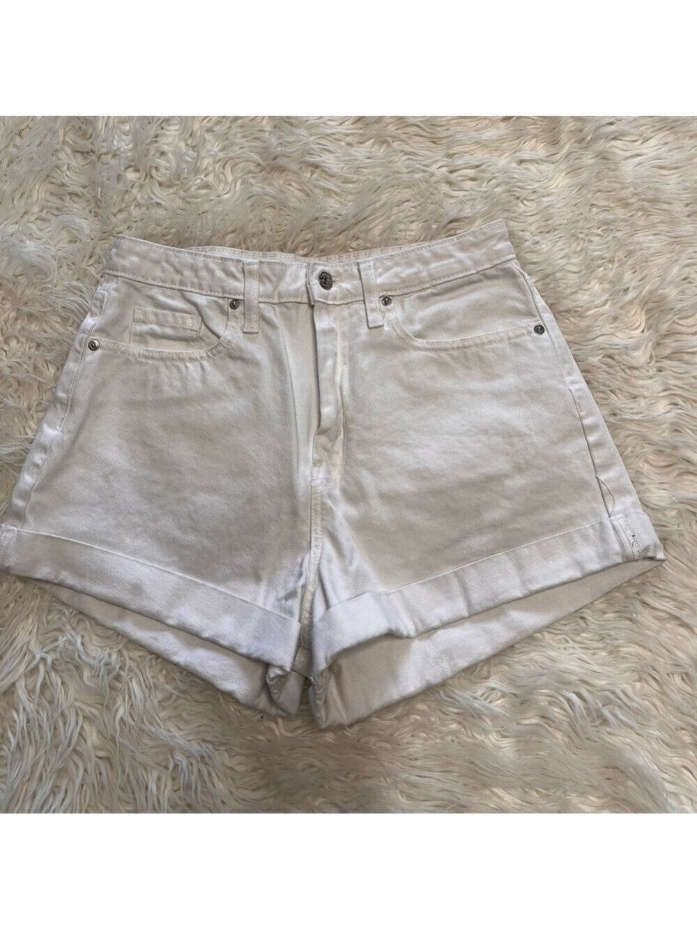 Wild Fable Women’s White Denim Mom Shorts Size 8